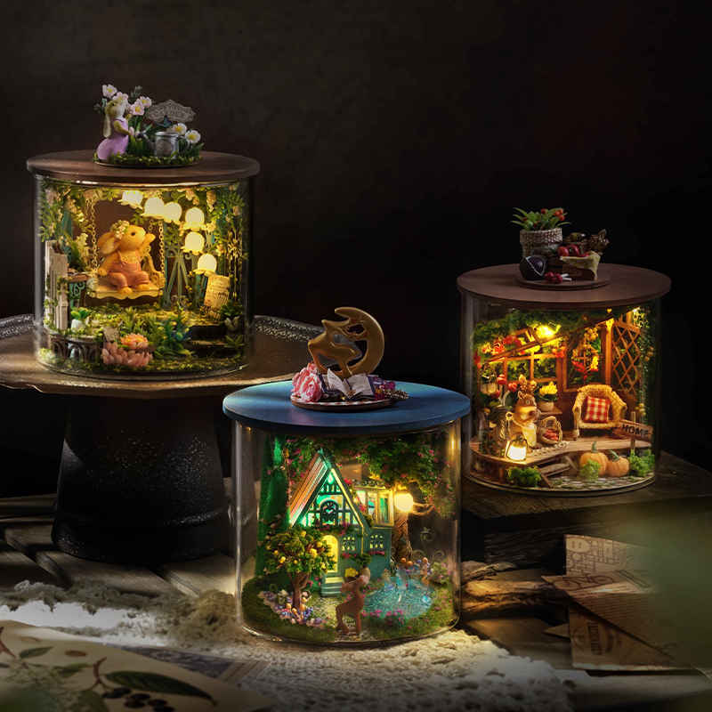 CUTEBEE 1: 24 DIY Dollhouse Kit(Dream Bottle Series)