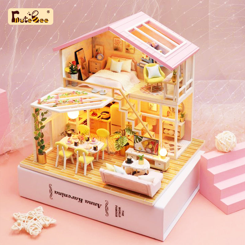 CUTEBEE 1: 24 DIY Dollhouse Kit (Sweet Time)