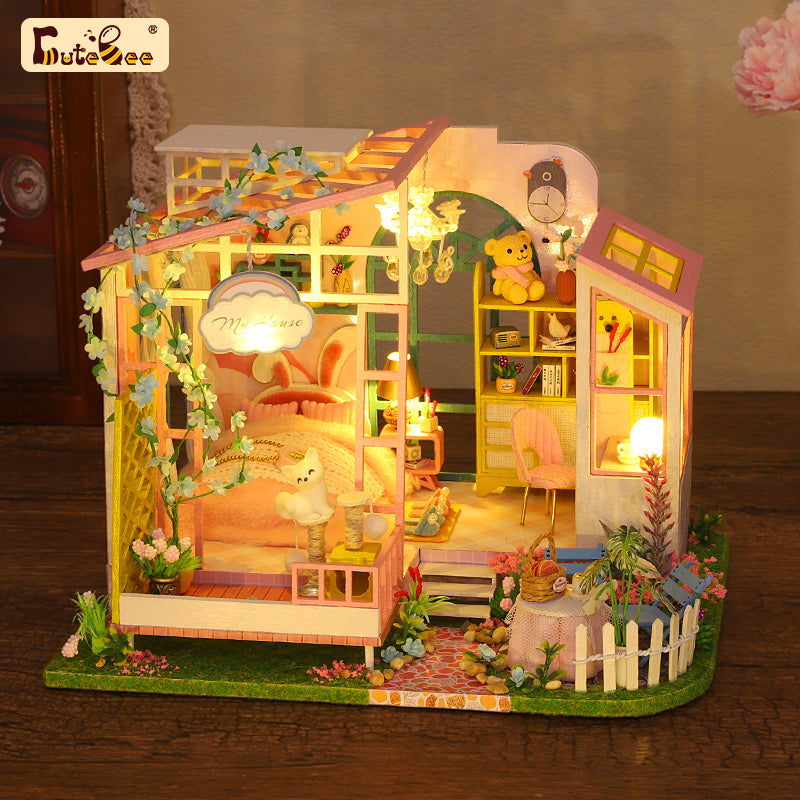 CUTEBEE 1:24 DIY Dollhouse Kit ( Story of Flowers )
