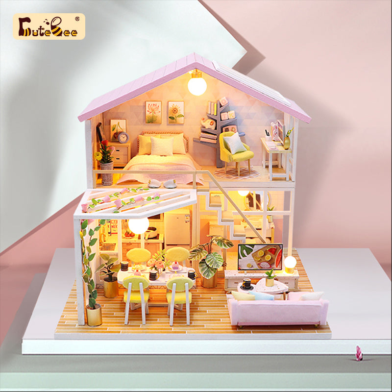 CUTEBEE 1: 24 DIY Dollhouse Kit (Sweet Time)