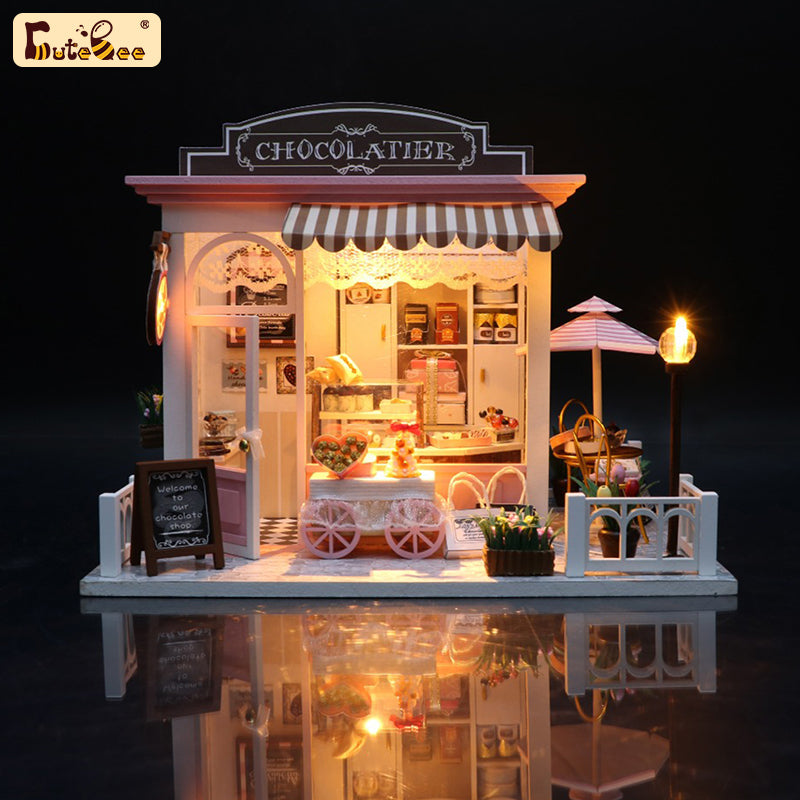 CUTEBEE 1: 24 DIY Dollhouse Kit (Cocoa's Wonderful ldea)