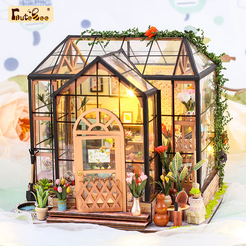 CUTEBEE  1: 24 DIY Dollhouse Kit (Jenny's Greenhouse)