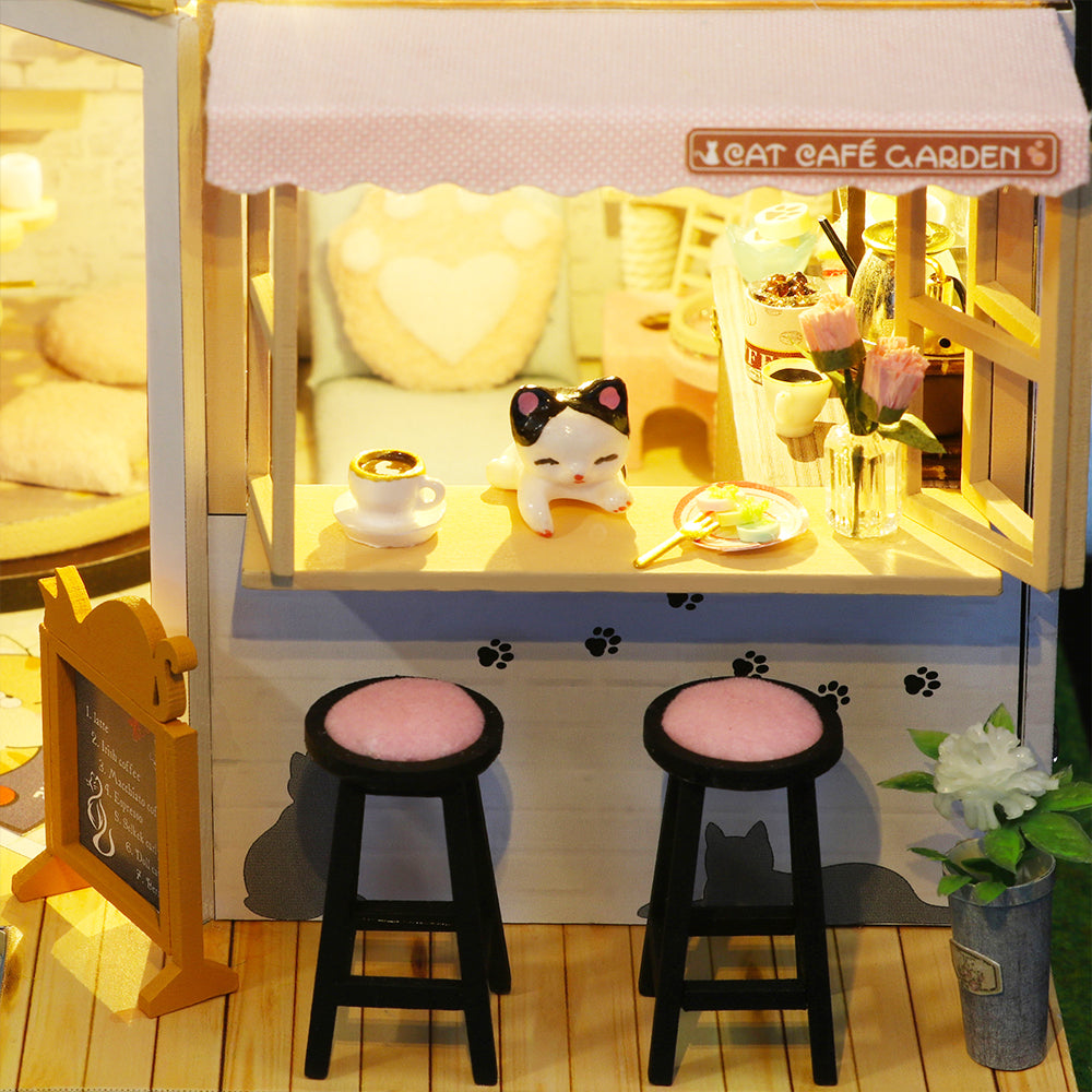 CUTEBEE 1: 24 DIY Dollhouse Kit (Cat Coffee Garden)