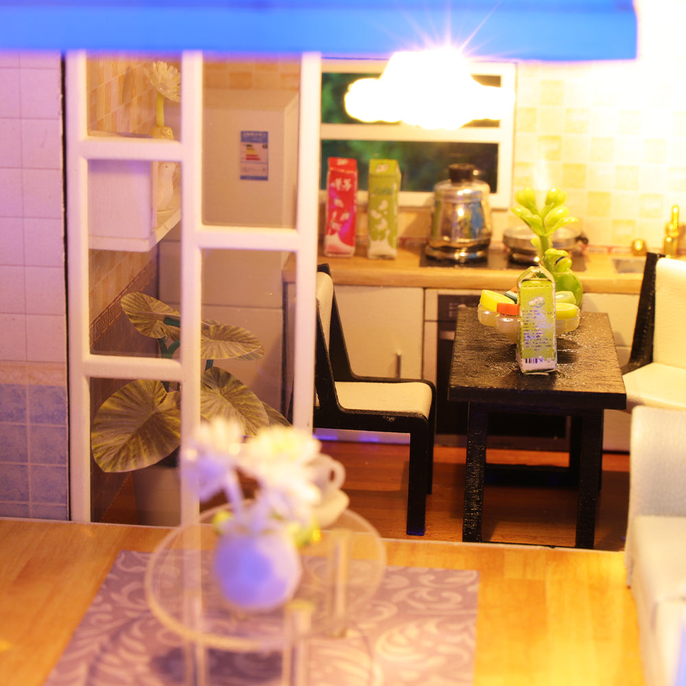 CUTEBEE 1: 24 DIY Dollhouse Kit (Met you)