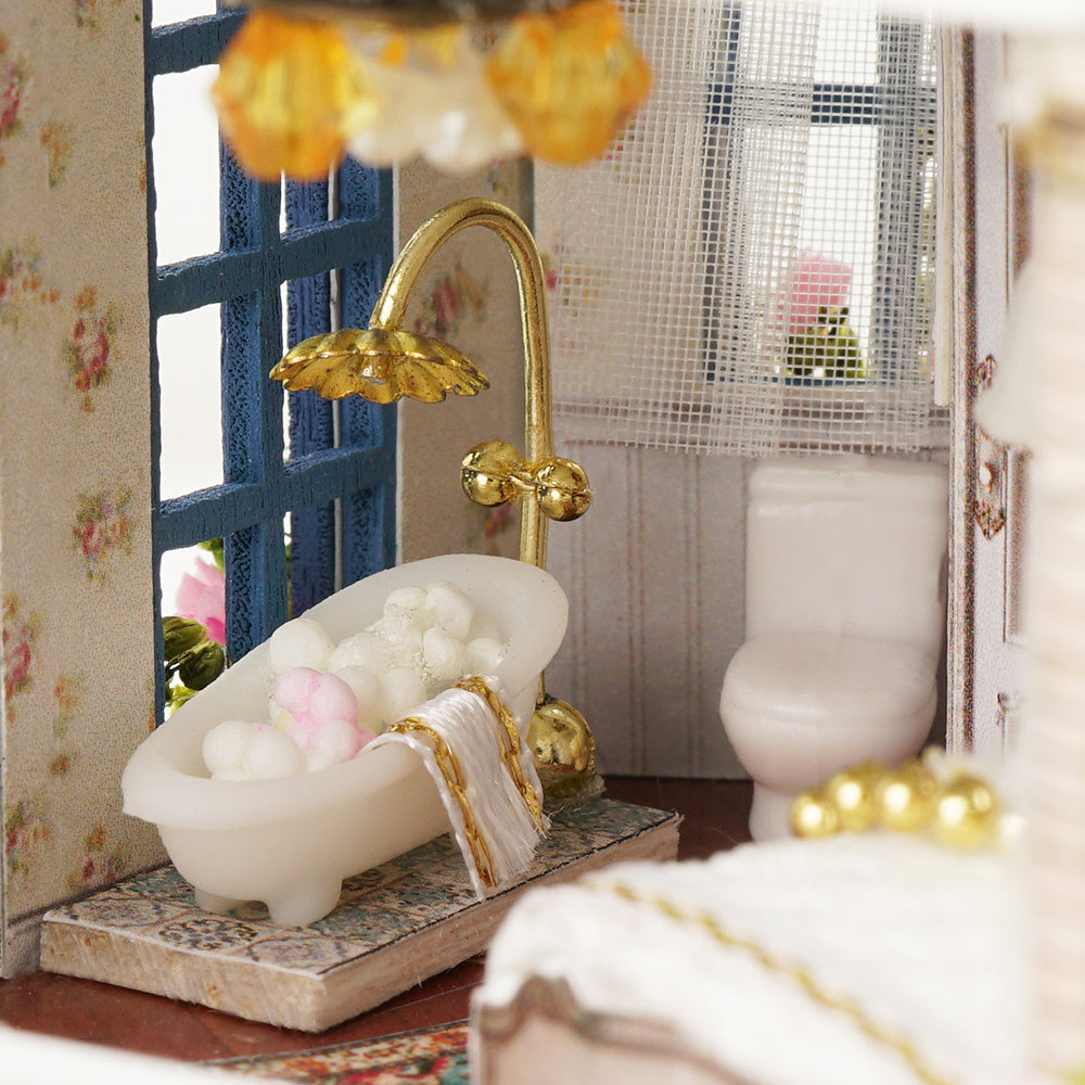 CUTEBEE 1: 24 DIY Dollhouse Kit (Star Dream)