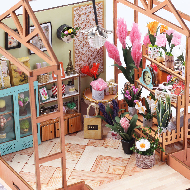 CUTEBEE  1: 24 DIY Dollhouse Kit (Jenny's Greenhouse)