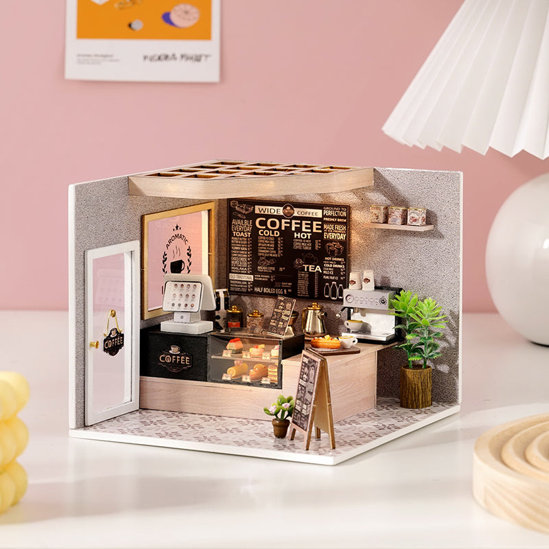 CUTEBEE 1: 24 DIY Dollhouse Kit (Leisurely coffee shop)