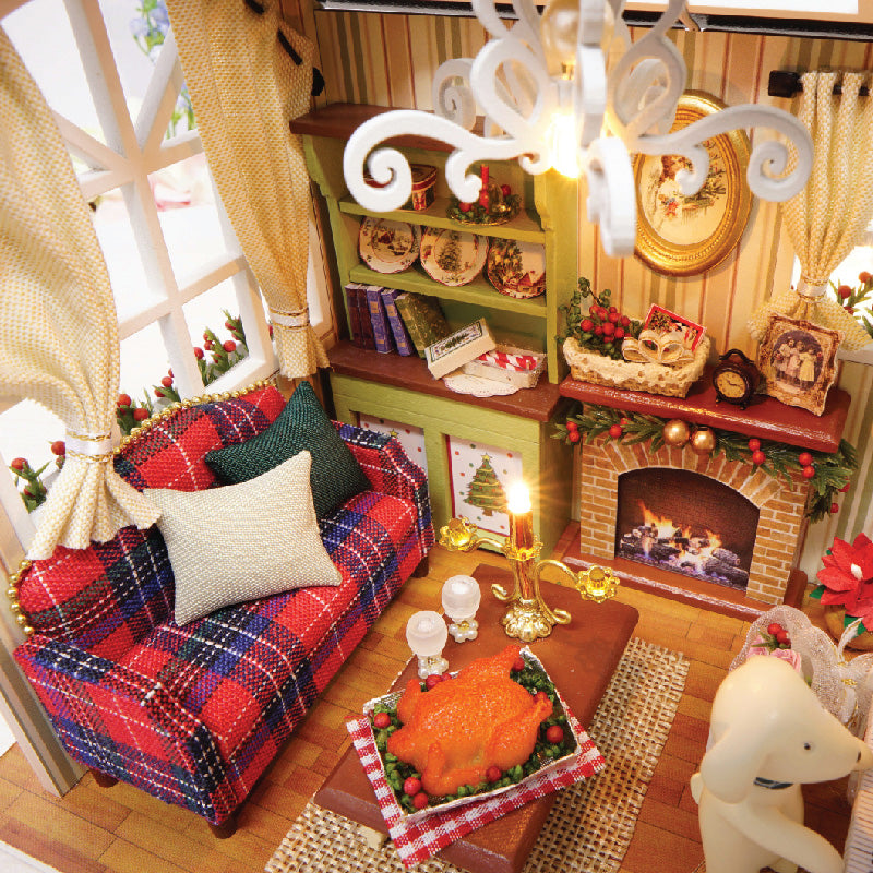 CUTEBEE 1: 24 DIY Dollhouse Kit (Holiday Time)